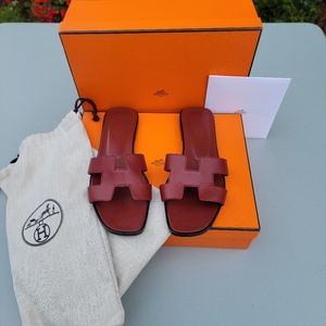 Hermès Oran Sandals (gently used) 37.5